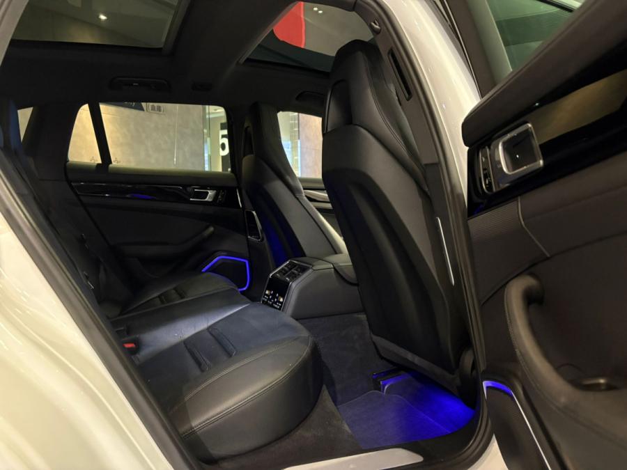Panamera Sport Turismo 4 E-Hybrid - Image 5